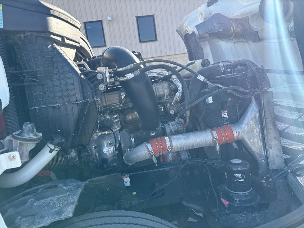 Sleeper Tractor-Heavy Duty Tractors-Freightliner-2022-T12664ST-San Antonio-TX-474,072\n\t\tmiles-$ 72,000 - Image 20