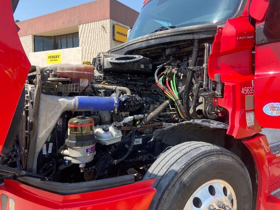 Sleeper Tractor-Heavy Duty Tractors-Freightliner-2022-T12664ST-San Antonio-TX-475,142\n\t\tmiles-$ 79,500 - Image 21