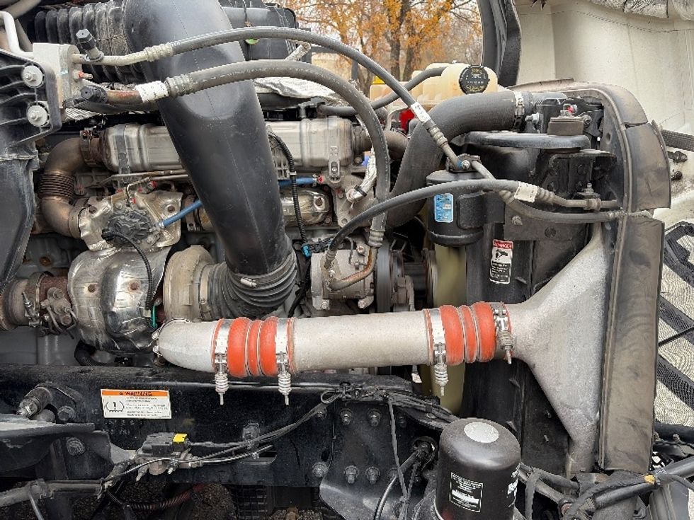 Sleeper Tractor-Heavy Duty Tractors-Freightliner-2022-T12664ST-San Antonio-TX-485,994\n\t\tmiles-$ 72,500 - Image 19