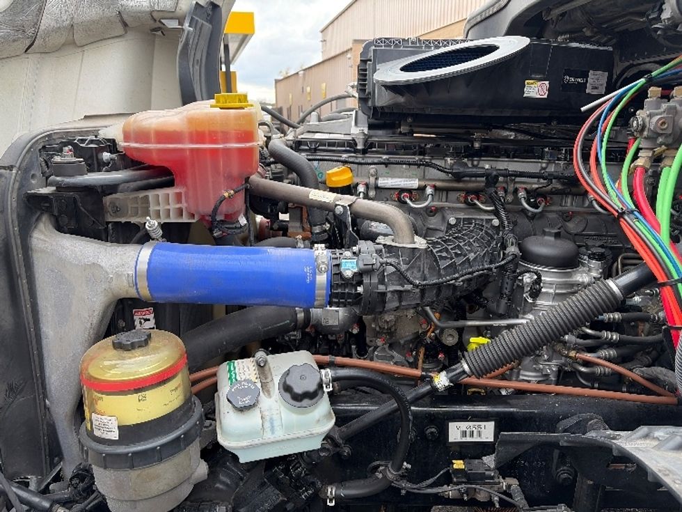 Sleeper Tractor-Heavy Duty Tractors-Freightliner-2022-T12664ST-San Antonio-TX-485,994\n\t\tmiles-$ 72,500 - Image 20