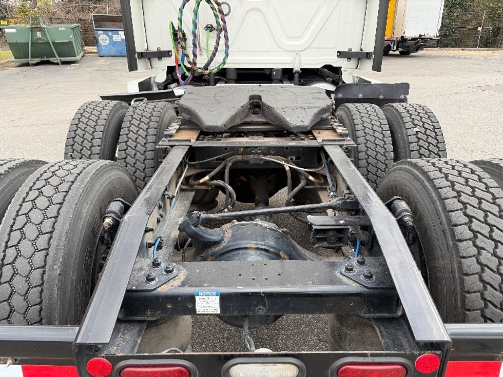 Sleeper Tractor-Heavy Duty Tractors-Freightliner-2022-T12664ST-San Antonio-TX-485,994\n\t\tmiles-$ 72,500 - Image 6