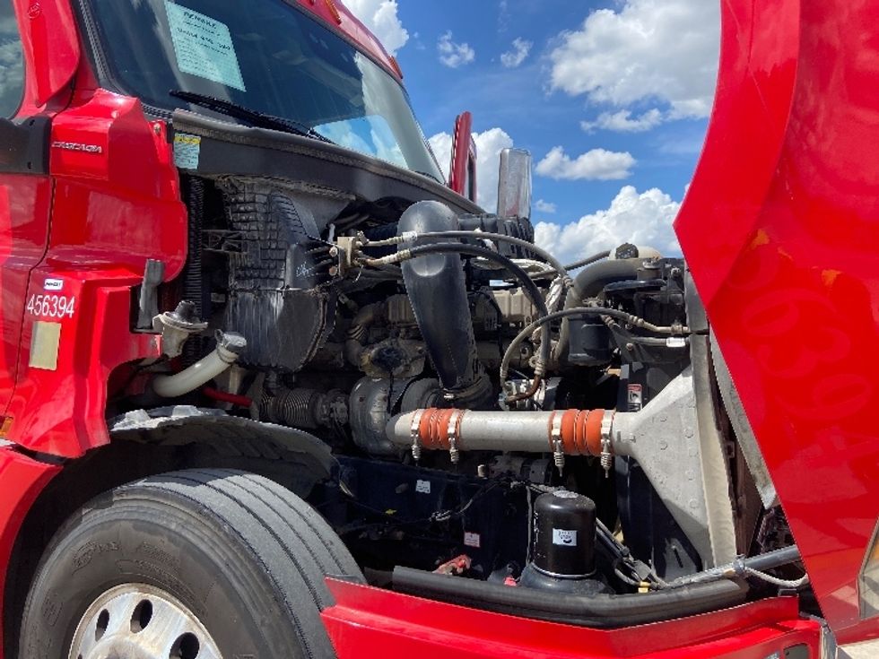 Sleeper Tractor-Heavy Duty Tractors-Freightliner-2022-T12664ST-San Antonio-TX-496,589\n\t\tmiles-$ 75,500 - Image 20