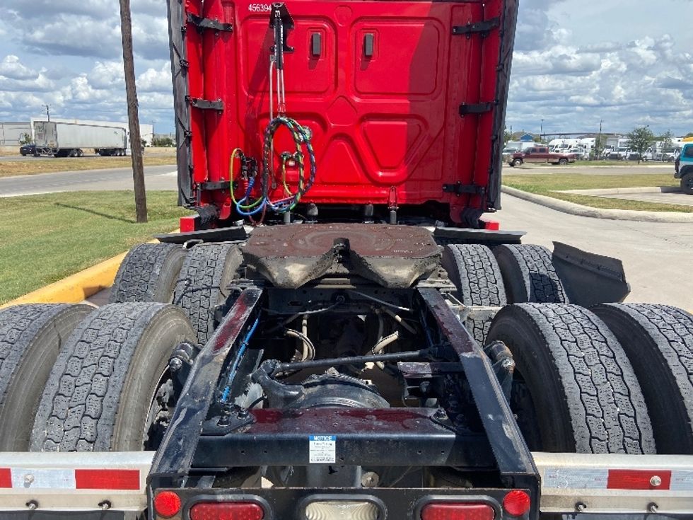 Sleeper Tractor-Heavy Duty Tractors-Freightliner-2022-T12664ST-San Antonio-TX-496,589\n\t\tmiles-$ 75,500 - Image 6