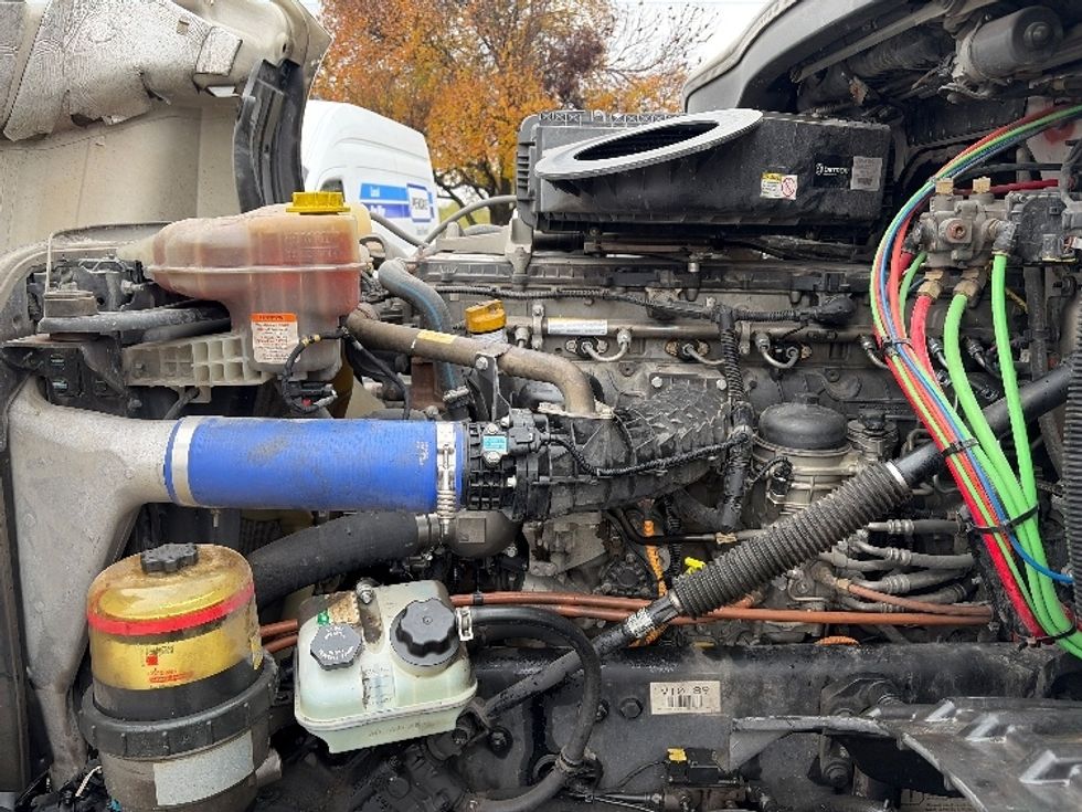 Sleeper Tractor-Heavy Duty Tractors-Freightliner-2022-T12664ST-San Antonio-TX-503,628\n\t\tmiles-$ 70,750 - Image 20