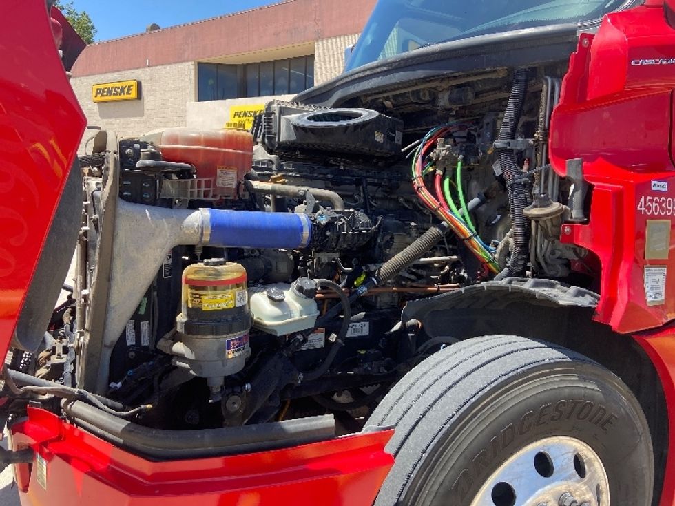 Sleeper Tractor-Heavy Duty Tractors-Freightliner-2022-T12664ST-San Antonio-TX-503,998\n\t\tmiles-$ 74,500 - Image 21