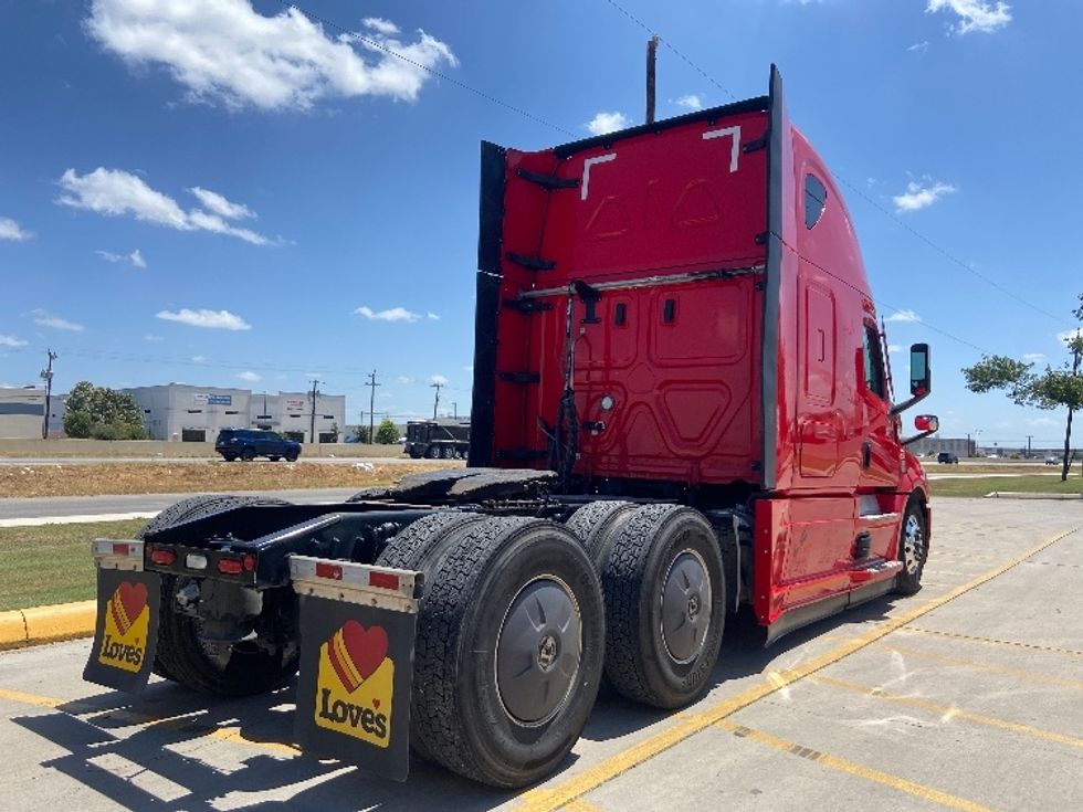 Sleeper Tractor-Heavy Duty Tractors-Freightliner-2022-T12664ST-San Antonio-TX-503,998\n\t\tmiles-$ 74,500 - Image 7