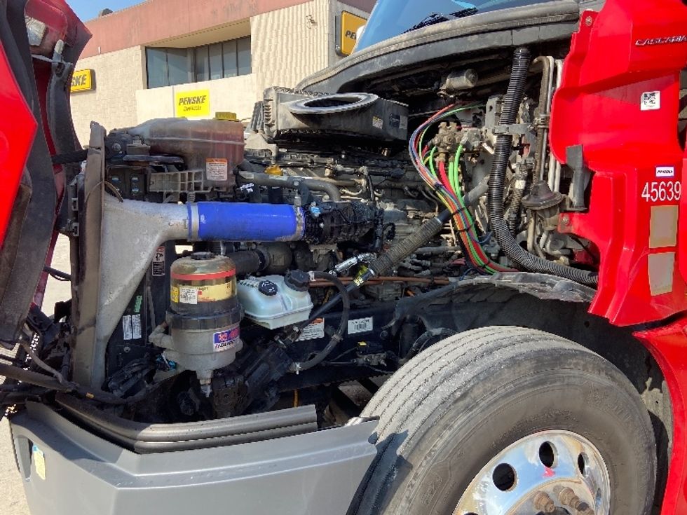 Sleeper Tractor-Heavy Duty Tractors-Freightliner-2022-T12664ST-San Antonio-TX-543,129\n\t\tmiles-$ 72,750 - Image 21