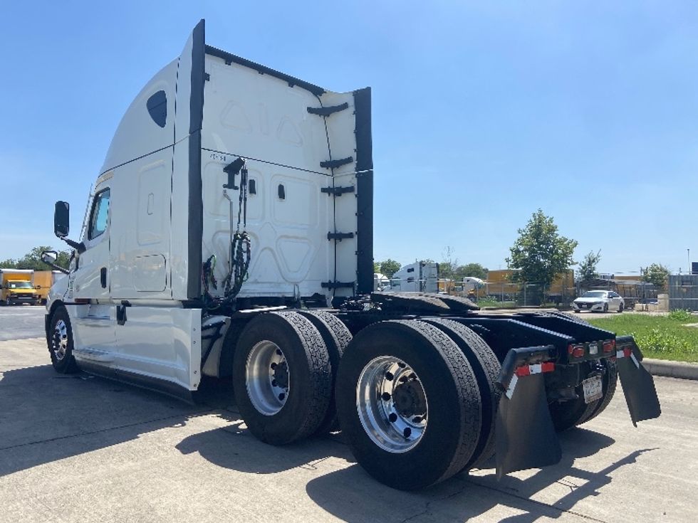 Sleeper Tractor-Heavy Duty Tractors-Freightliner-2022-T12664ST-San Antonio-TX-545,110\n\t\tmiles-$ 71,250 - Image 5