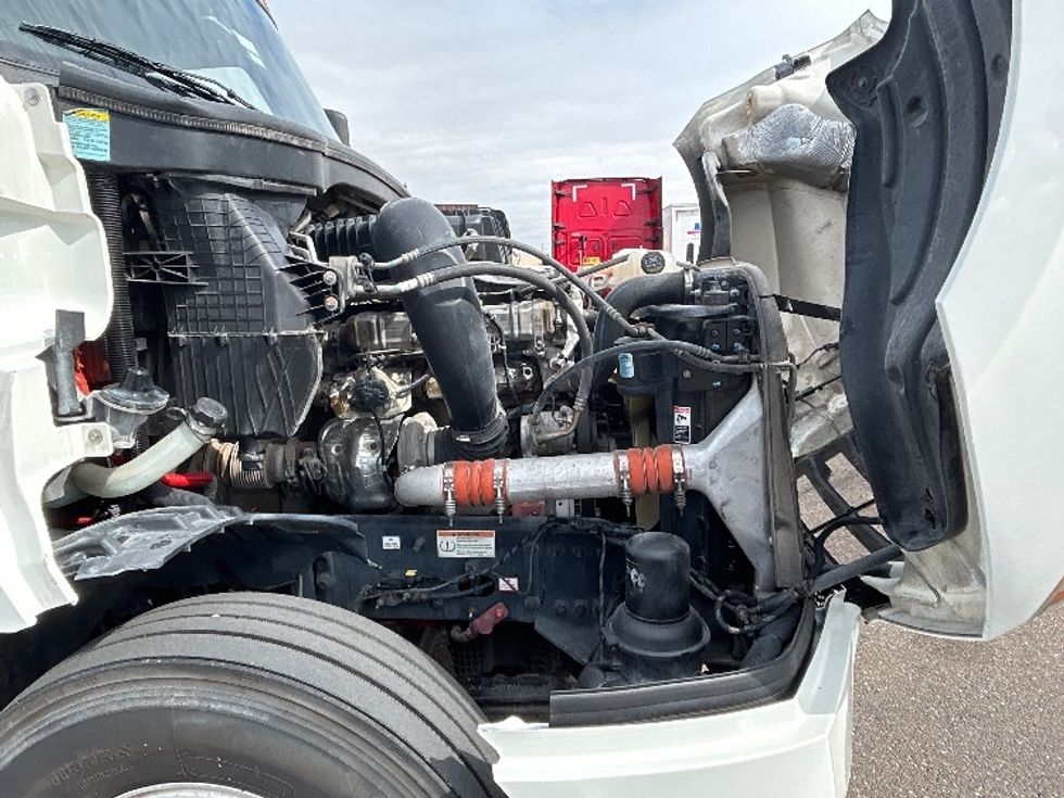 Sleeper Tractor-Heavy Duty Tractors-Freightliner-2022-T12664ST-San Antonio-TX-576,146\n\t\tmiles-$ 65,000 - Image 20