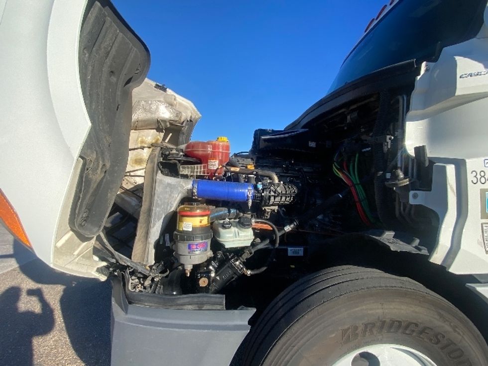 Sleeper Tractor-Heavy Duty Tractors-Freightliner-2022-T12664ST-San Antonio-TX-591,072\n\t\tmiles-$ 63,250 - Image 21