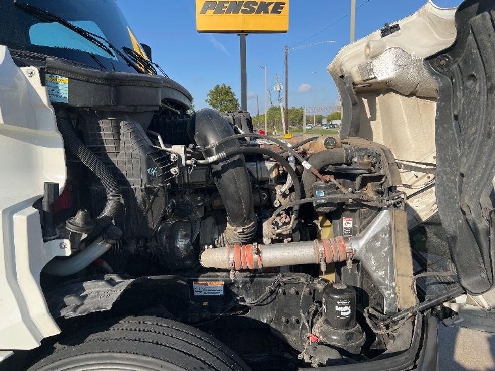 Sleeper Tractor-Heavy Duty Tractors-Freightliner-2022-T12664ST-San Antonio-TX-600,624\n\t\tmiles-$ 62,250 - Image 20