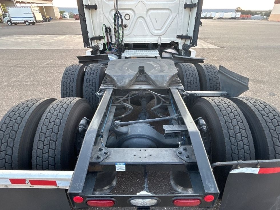 Sleeper Tractor-Heavy Duty Tractors-Freightliner-2022-T12664ST-San Antonio-TX-627,626\n\t\tmiles-$ 61,000 - Image 6