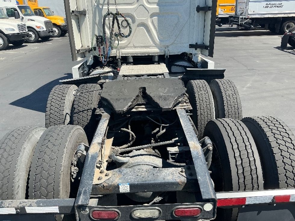 Sleeper Tractor-Heavy Duty Tractors-Freightliner-2022-T12664ST-San Diego-CA-547,983\n\t\tmiles-$ 72,750 - Image 6