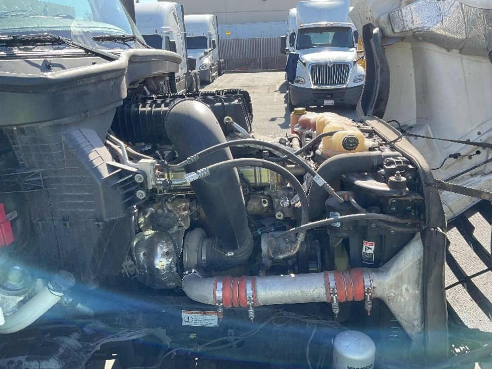 Sleeper Tractor-Heavy Duty Tractors-Freightliner-2022-T12664ST-San Leandro-CA-556,000\n\t\tmiles-$ 62,000 - Image 20