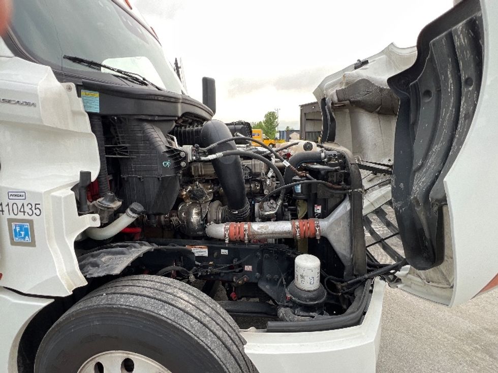 Sleeper Tractor-Heavy Duty Tractors-Freightliner-2022-T12664ST-Sellersburg-IN-449,887\n\t\tmiles-$ 77,250 - Image 20