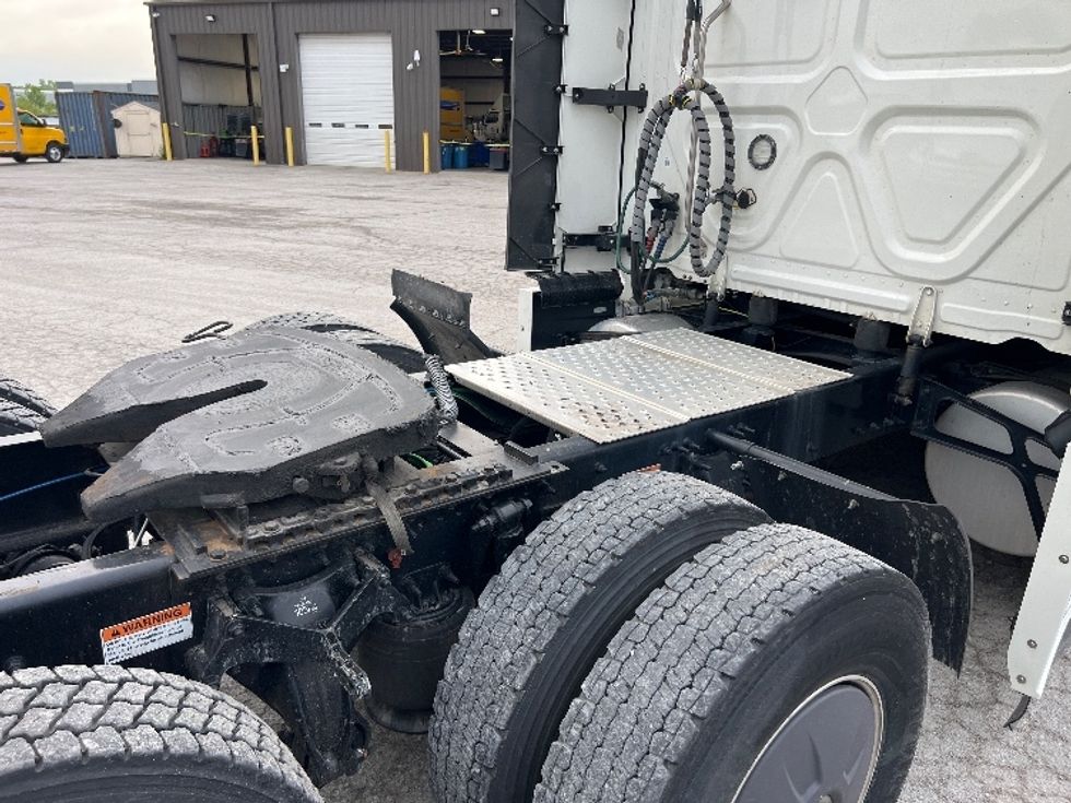 Sleeper Tractor-Heavy Duty Tractors-Freightliner-2022-T12664ST-Sellersburg-IN-449,887\n\t\tmiles-$ 77,250 - Image 23