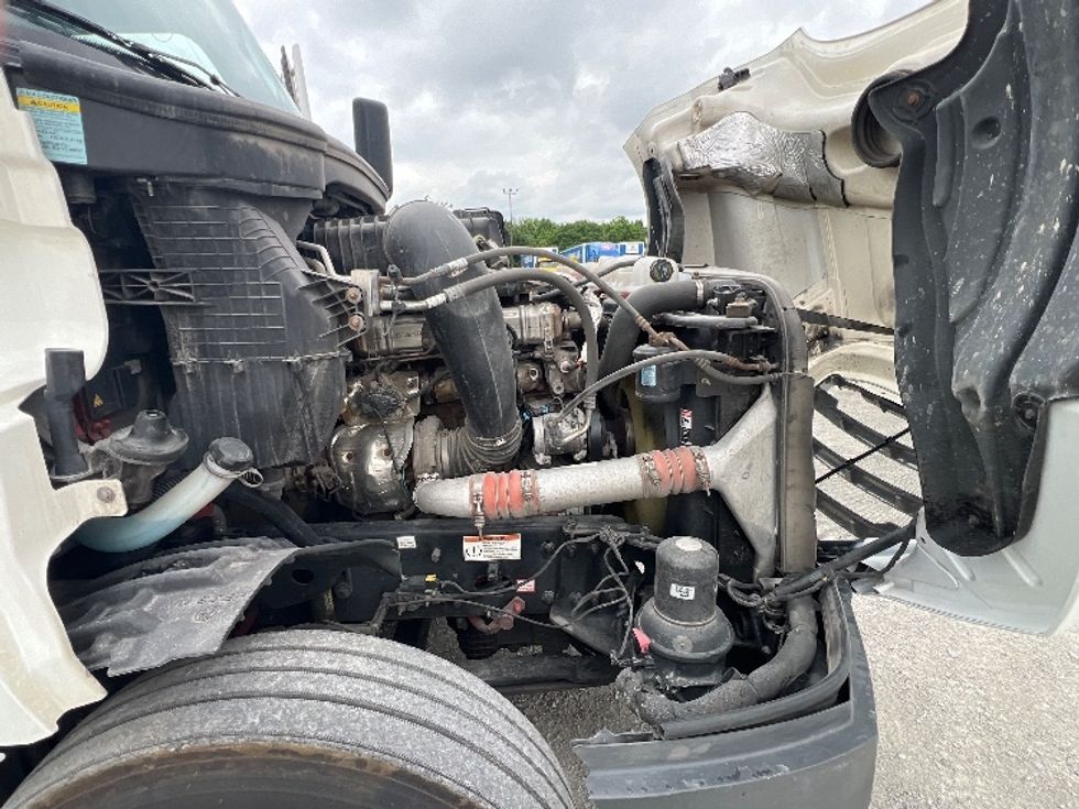 Sleeper Tractor-Heavy Duty Tractors-Freightliner-2022-T12664ST-Sellersburg-IN-540,868\n\t\tmiles-$ 67,500 - Image 20