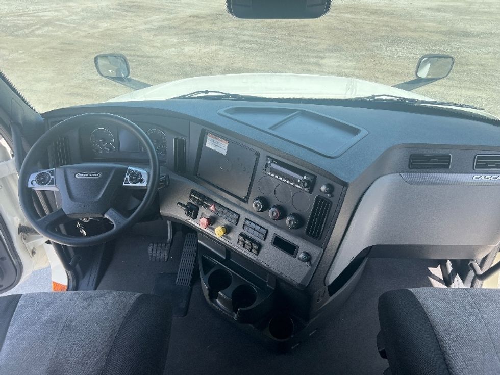 Sleeper Tractor-Heavy Duty Tractors-Freightliner-2022-T12664ST-Sellersburg-IN-549,534\n\t\tmiles-$ 66,500 - Image 12