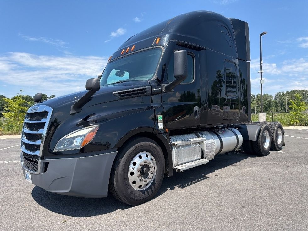 Sleeper Tractor-Heavy Duty Tractors-Freightliner-2022-T12664ST-Shreveport-LA-433,125\n\t\tmiles-$ 85,250 - Image 3