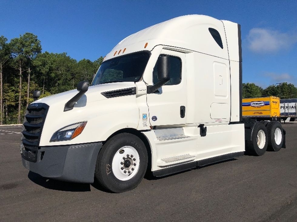 Sleeper Tractor-Heavy Duty Tractors-Freightliner-2022-T12664ST-Shreveport-LA-471,338\n\t\tmiles-$ 77,750 - Image 3