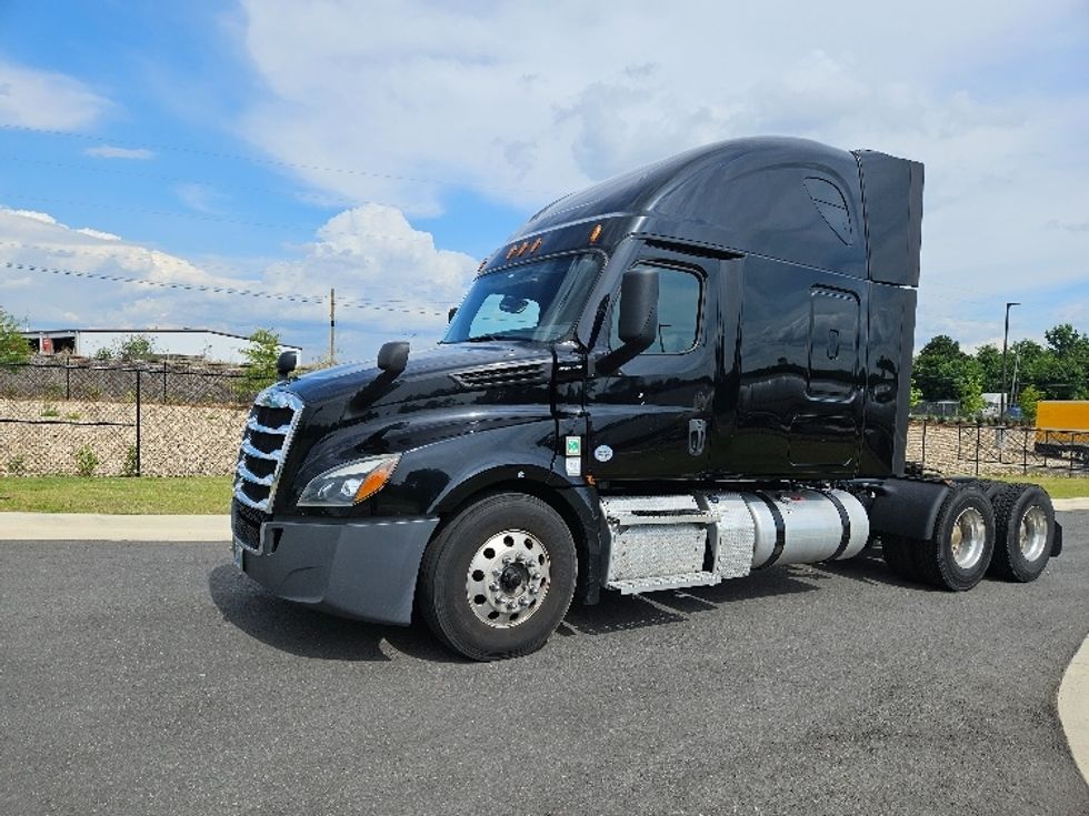 Sleeper Tractor-Heavy Duty Tractors-Freightliner-2022-T12664ST-Shreveport-LA-507,303\n\t\tmiles-$ 68,750 - Image 3