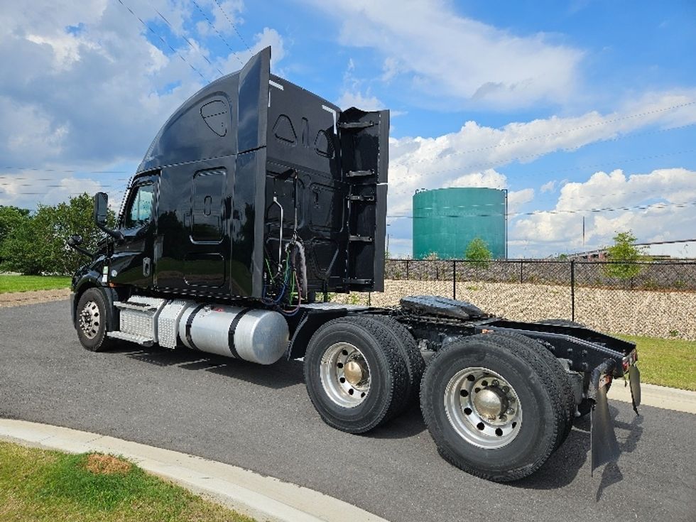 Sleeper Tractor-Heavy Duty Tractors-Freightliner-2022-T12664ST-Shreveport-LA-507,303\n\t\tmiles-$ 68,750 - Image 5