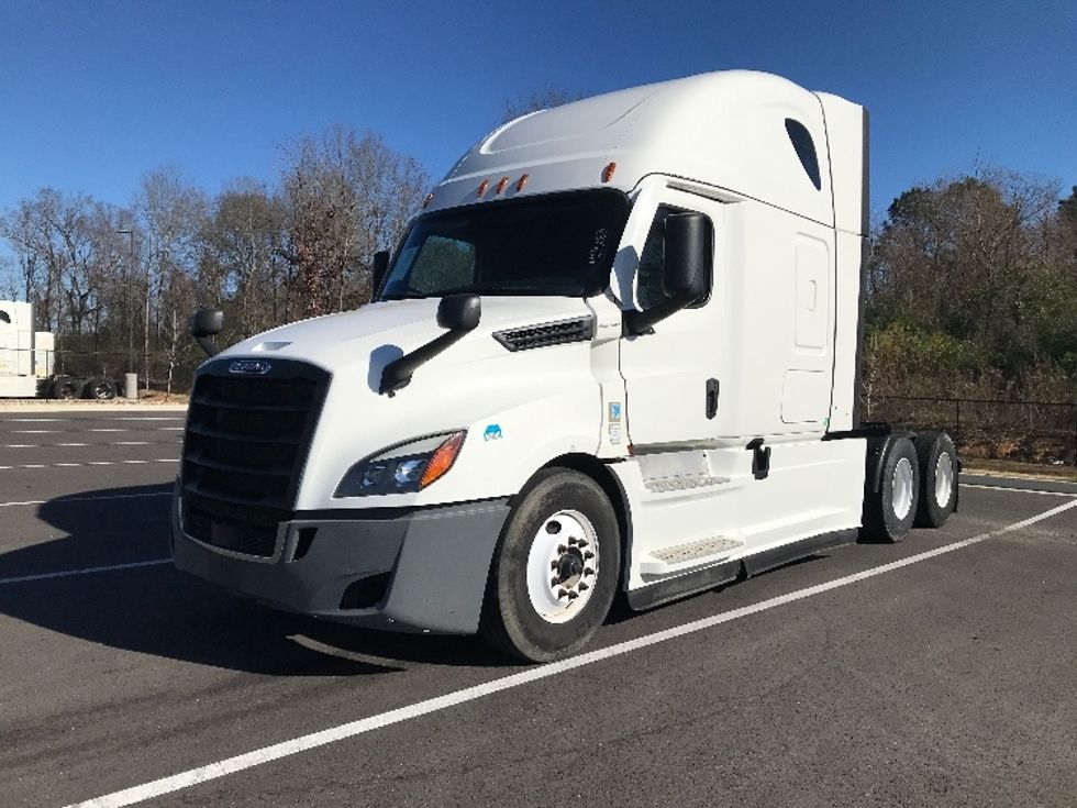 Sleeper Tractor-Heavy Duty Tractors-Freightliner-2022-T12664ST-Shreveport-LA-725,044\n\t\tmiles-$ 48,000 - Image 3