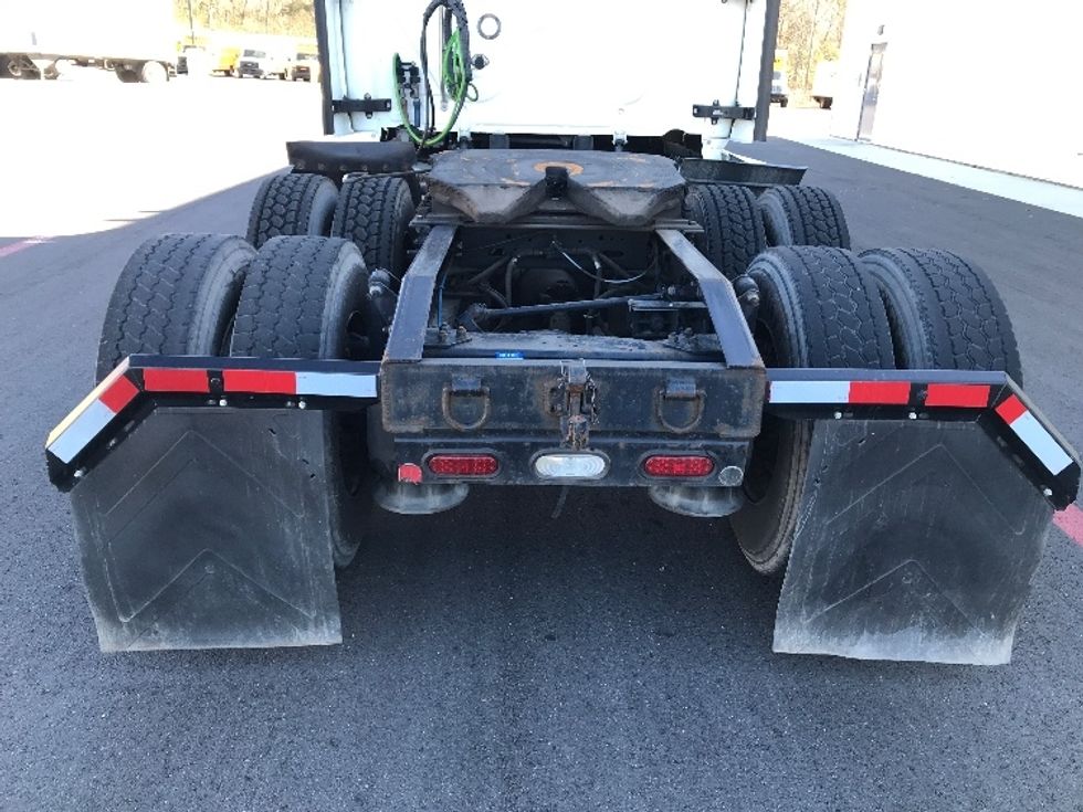 Sleeper Tractor-Heavy Duty Tractors-Freightliner-2022-T12664ST-Shreveport-LA-725,044\n\t\tmiles-$ 48,000 - Image 6