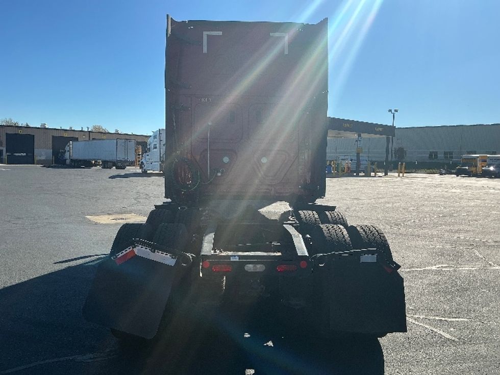 Sleeper Tractor-Heavy Duty Tractors-Freightliner-2022-T12664ST-South Bend-IN-509,424\n\t\tmiles-$ 66,000 - Image 6