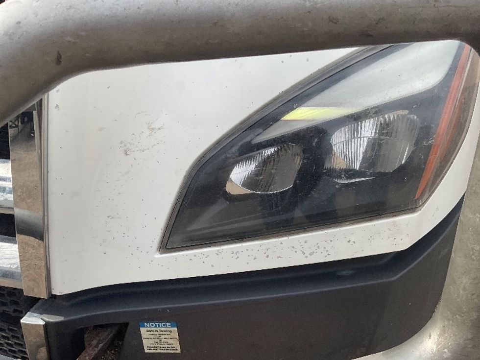 Sleeper Tractor-Heavy Duty Tractors-Freightliner-2022-T12664ST-South Plainfield-NJ-599,858\n\t\tmiles-$ 66,750 - Image 24