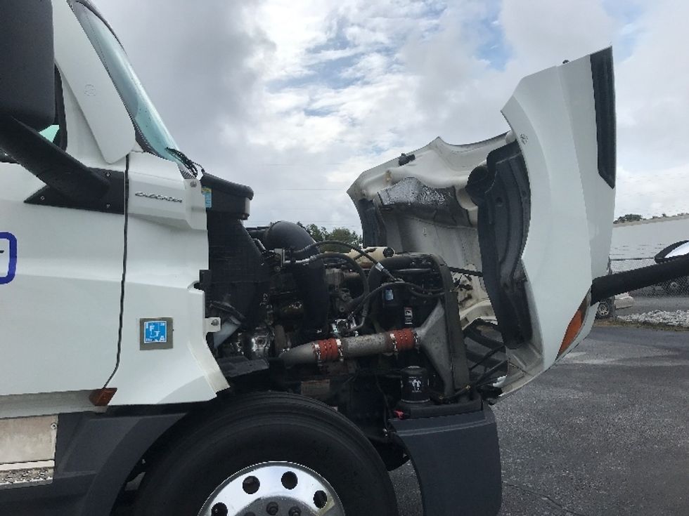 Sleeper Tractor-Heavy Duty Tractors-Freightliner-2022-T12664ST-Spartanburg-SC-342,877\n\t\tmiles-$ 85,750 - Image 20