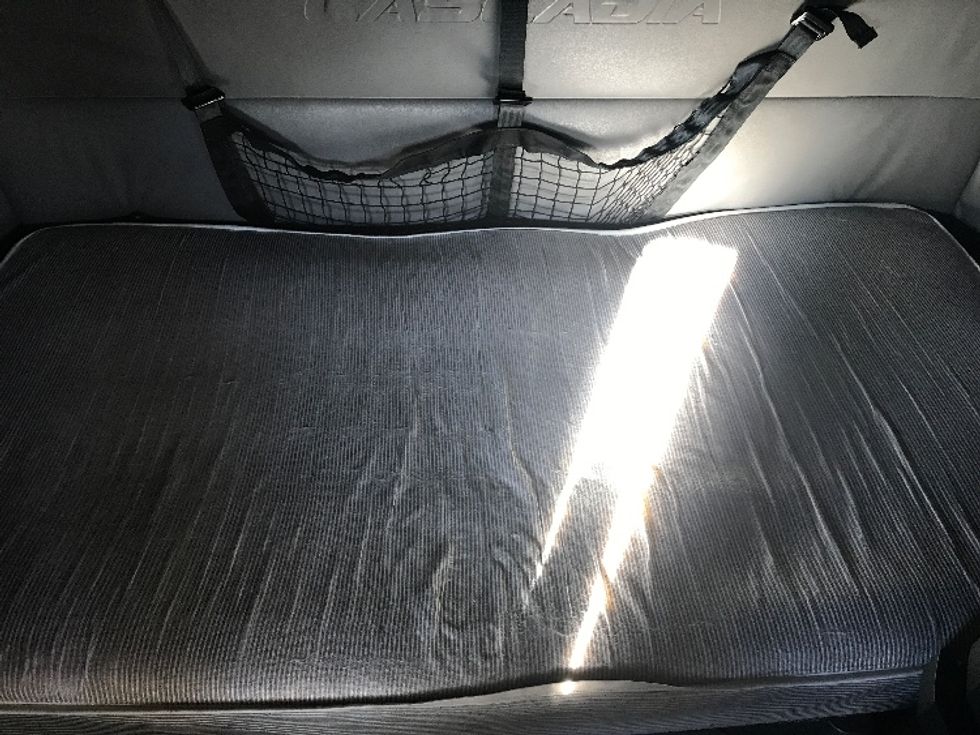 Sleeper Tractor-Heavy Duty Tractors-Freightliner-2022-T12664ST-Spokane Valley-WA-568,163\n\t\tmiles-$ 66,750 - Image 17