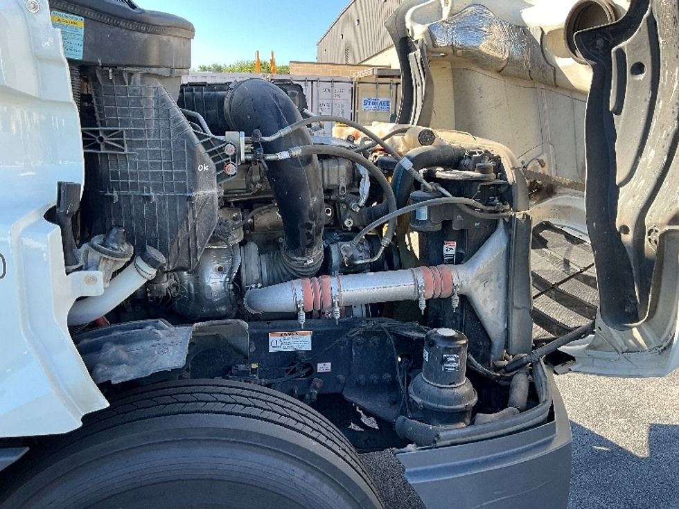 Sleeper Tractor-Heavy Duty Tractors-Freightliner-2022-T12664ST-Springfield-MO-399,292\n\t\tmiles-$ 81,500 - Image 20