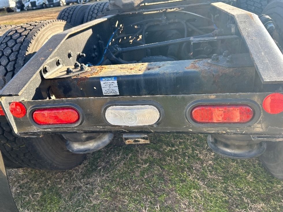 Sleeper Tractor-Heavy Duty Tractors-Freightliner-2022-T12664ST-Springfield-MO-417,400\n\t\tmiles-$ 74,000 - Image 22