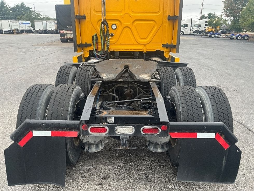 Sleeper Tractor-Heavy Duty Tractors-Freightliner-2022-T12664ST-Springfield-MO-474,044\n\t\tmiles-$ 69,750 - Image 6