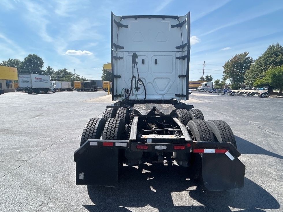 Sleeper Tractor-Heavy Duty Tractors-Freightliner-2022-T12664ST-Springfield-MO-564,224\n\t\tmiles-$ 71,000 - Image 6