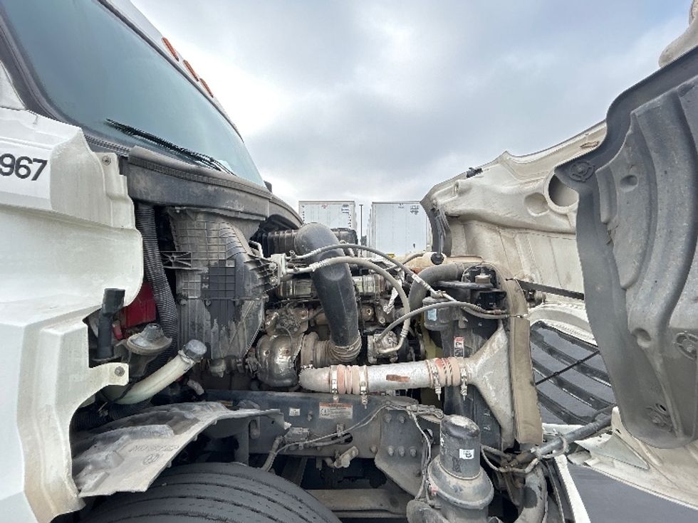 Sleeper Tractor-Heavy Duty Tractors-Freightliner-2022-T12664ST-Stockton-CA-249,779\n\t\tmiles-$ 96,250 - Image 20