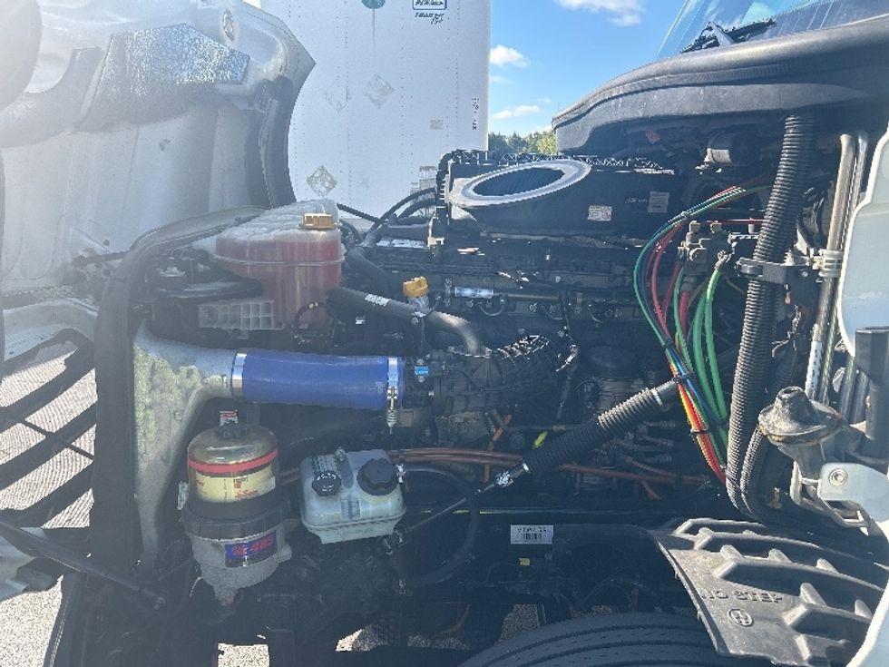 Sleeper Tractor-Heavy Duty Tractors-Freightliner-2022-T12664ST-Sturtevant-WI-379,358\n\t\tmiles-$ 80,000 - Image 21