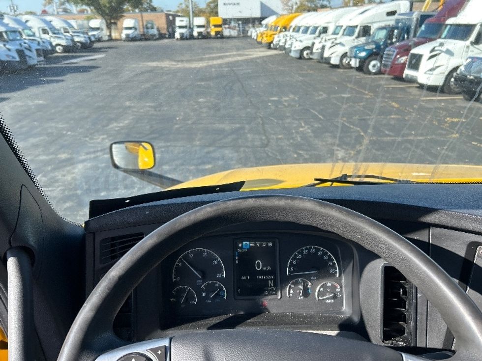 Sleeper Tractor-Heavy Duty Tractors-Freightliner-2022-T12664ST-Sturtevant-WI-400,632\n\t\tmiles-$ 66,250 - Image 11