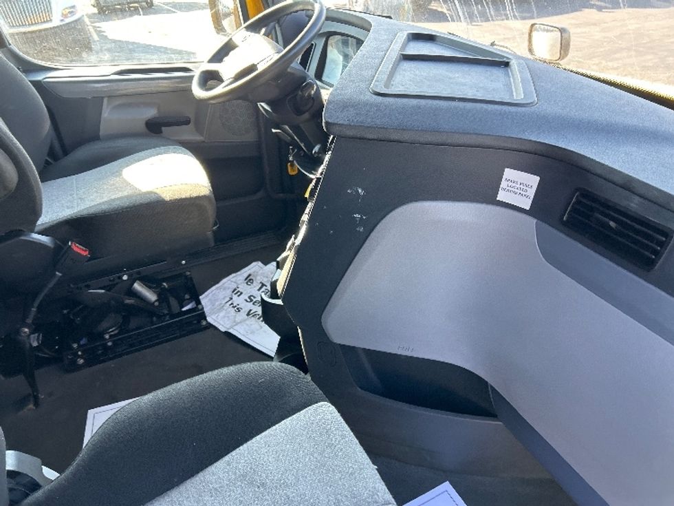 Sleeper Tractor-Heavy Duty Tractors-Freightliner-2022-T12664ST-Sturtevant-WI-400,632\n\t\tmiles-$ 66,250 - Image 15