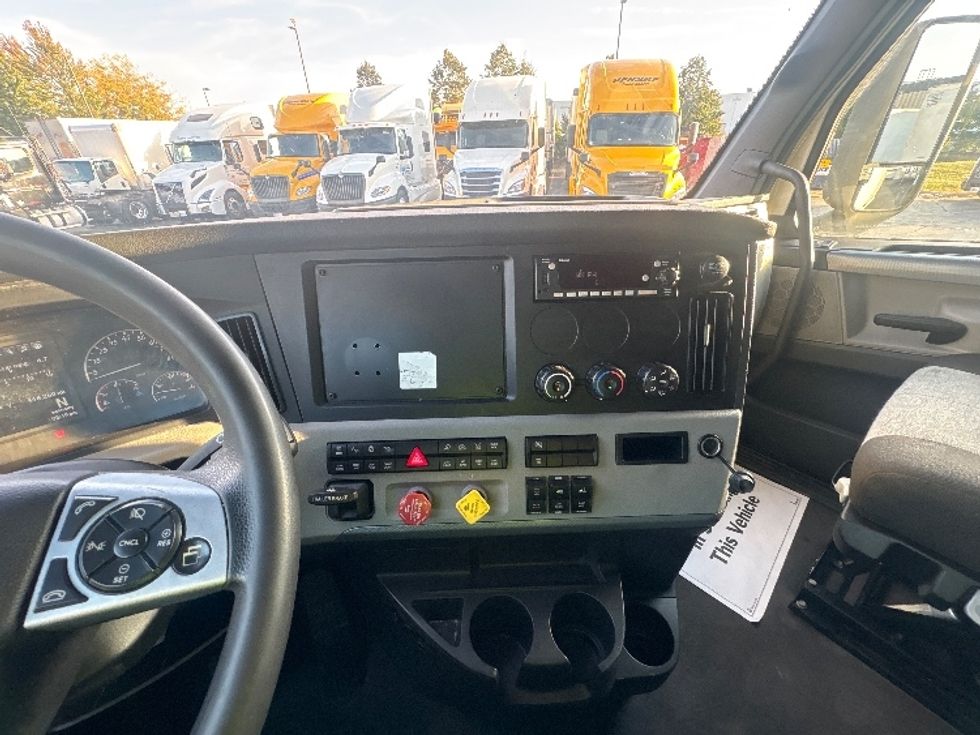 Sleeper Tractor-Heavy Duty Tractors-Freightliner-2022-T12664ST-Sturtevant-WI-448,259\n\t\tmiles-$ 73,500 - Image 12
