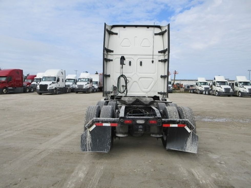Sleeper Tractor-Heavy Duty Tractors-Freightliner-2022-T12664ST-Sturtevant-WI-540,659\n\t\tmiles-$ 60,500 - Image 6
