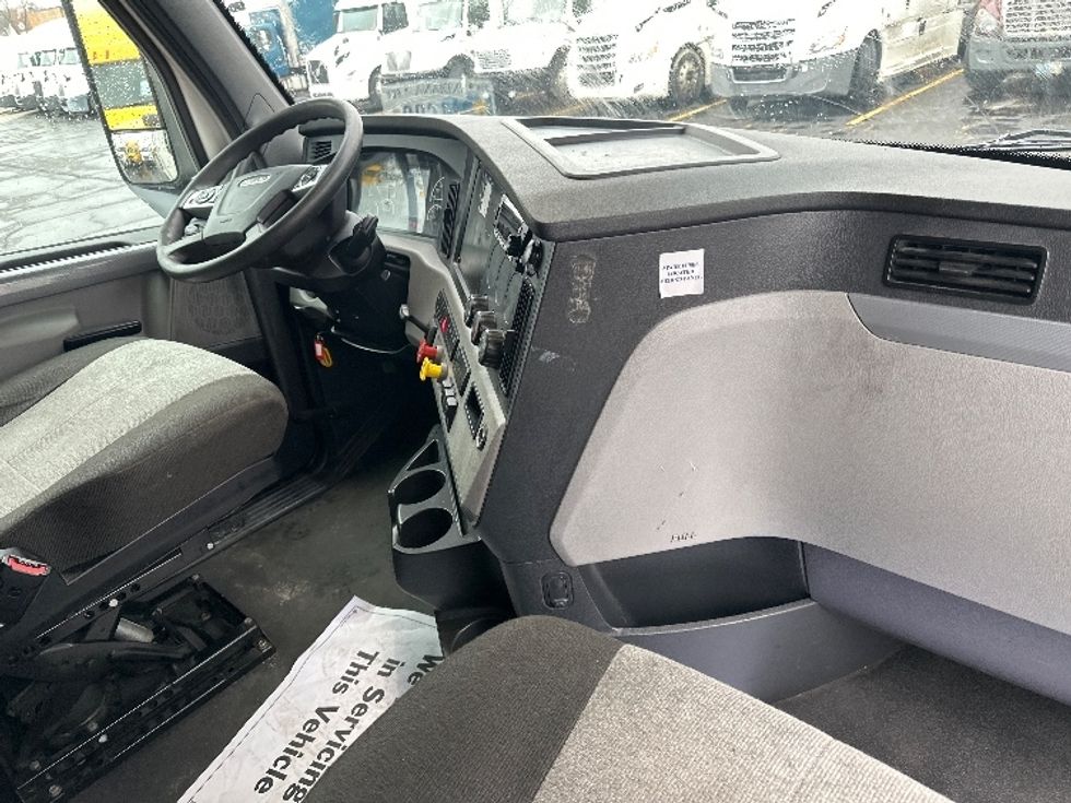 Sleeper Tractor-Heavy Duty Tractors-Freightliner-2022-T12664ST-Sturtevant-WI-542,294\n\t\tmiles-$ 63,750 - Image 15