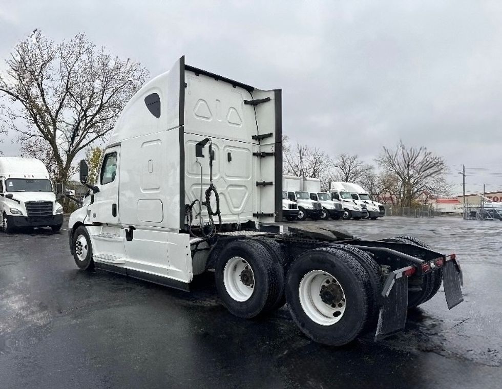 Sleeper Tractor-Heavy Duty Tractors-Freightliner-2022-T12664ST-Sturtevant-WI-542,294\n\t\tmiles-$ 63,750 - Image 5