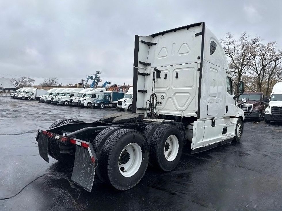 Sleeper Tractor-Heavy Duty Tractors-Freightliner-2022-T12664ST-Sturtevant-WI-542,294\n\t\tmiles-$ 63,750 - Image 7