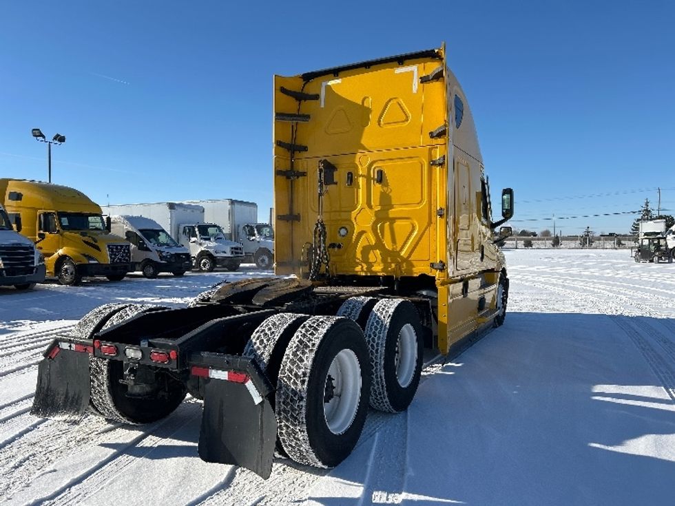 Sleeper Tractor-Heavy Duty Tractors-Freightliner-2022-T12664ST-Sturtevant-WI-558,259\n\t\tmiles-$ 55,250 - Image 7