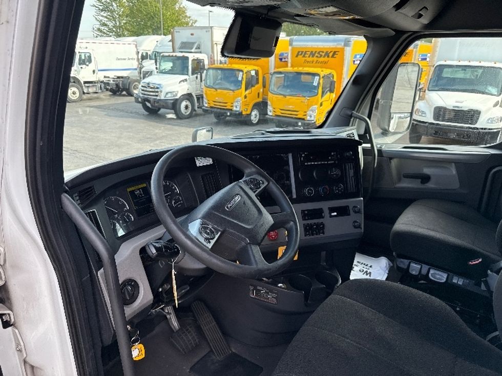 Sleeper Tractor-Heavy Duty Tractors-Freightliner-2022-T12664ST-Sturtevant-WI-576,376\n\t\tmiles-$ 62,750 - Image 10