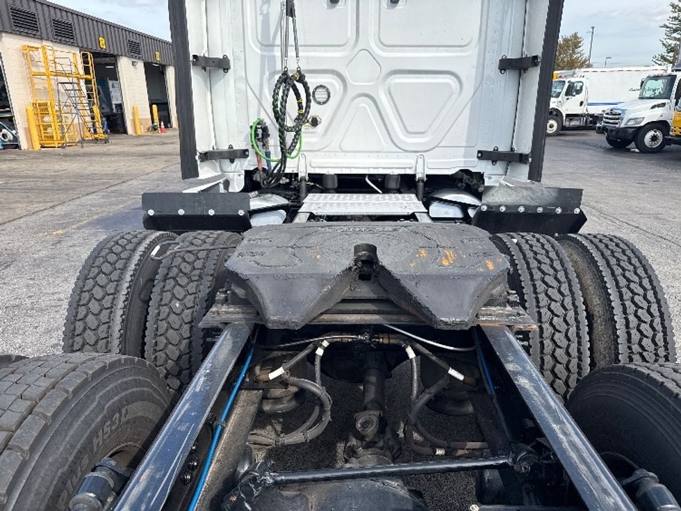 Sleeper Tractor-Heavy Duty Tractors-Freightliner-2022-T12664ST-Sturtevant-WI-576,376\n\t\tmiles-$ 62,750 - Image 6