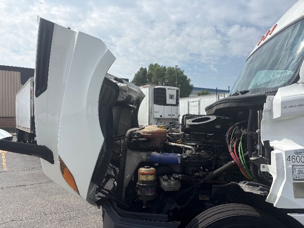 Sleeper Tractor-Heavy Duty Tractors-Freightliner-2022-T12664ST-Sturtevant-WI-672,251\n\t\tmiles-$ 58,250 - Image 21