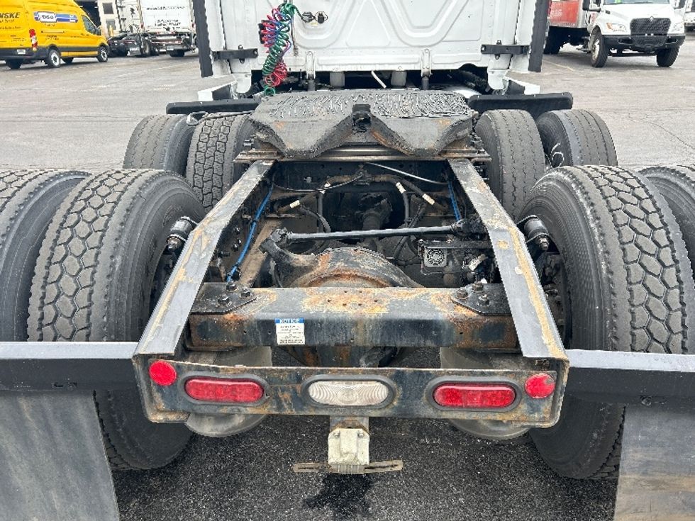 Sleeper Tractor-Heavy Duty Tractors-Freightliner-2022-T12664ST-Sturtevant-WI-676,739\n\t\tmiles-$ 56,000 - Image 6